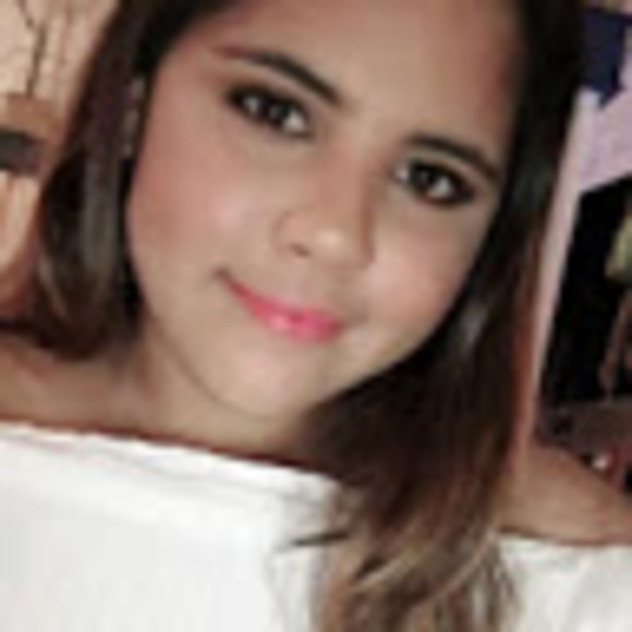 Meet your Posher, Paola - Picture 1 of 1